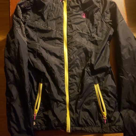 Volcom - Picture 1 of 3